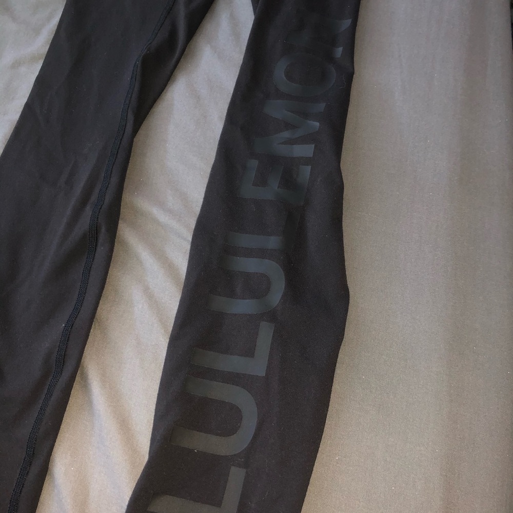 LULULEMON LIMITED EDITION LEGGINGS